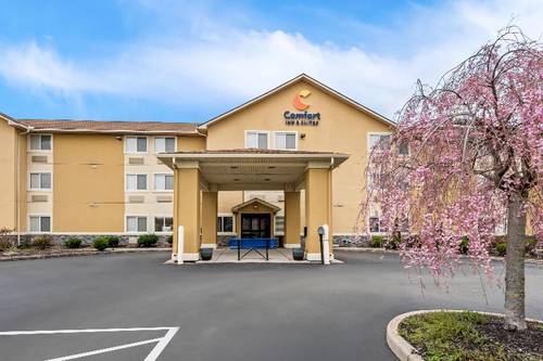 Comfort Inn & Suites Fairborn Area