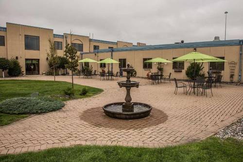 Baymont by Wyndham Fargo