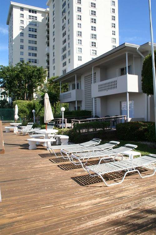 Holiday Isle Yacht Club