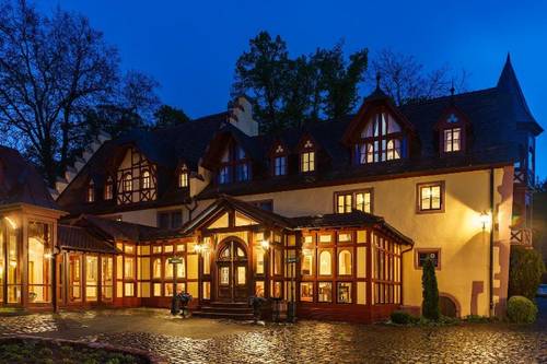 Schlosshotel Weyberhöfe