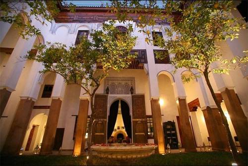 Riad Laaroussa- Guest House