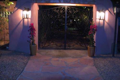 Casas de Suenos Old Town Historic Inn