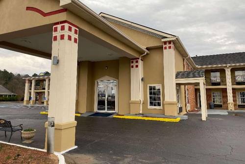 Super 8 by Wyndham Covington