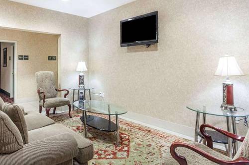 Clarion Pointe Madison-Huntsville