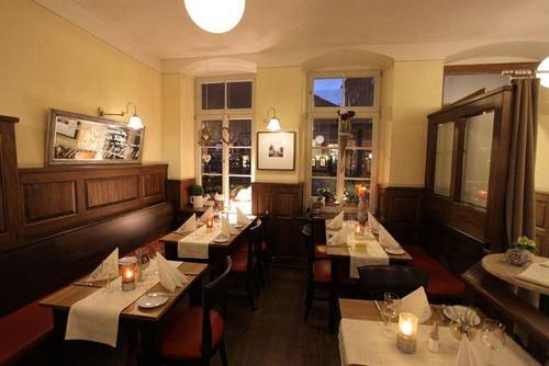 Hotel Goldener Falke