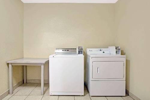 Microtel Inn & Suites by Wyndham Houston