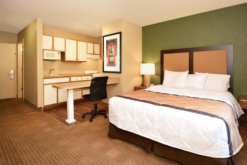 Extended Stay America - Indianapolis - North - Car
