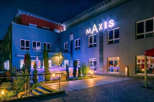 Maxis
