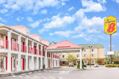 Super 8 by Wyndham Clinton TN
