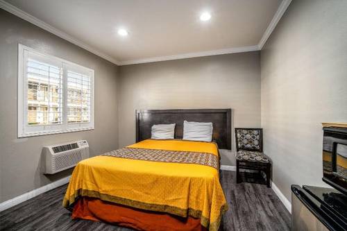 Regency Inn Suites