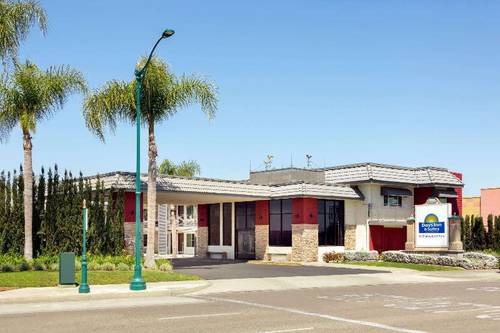 Days Inn by Wyndham Anaheim Disneyland