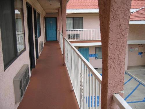 Royal Inn Motel
