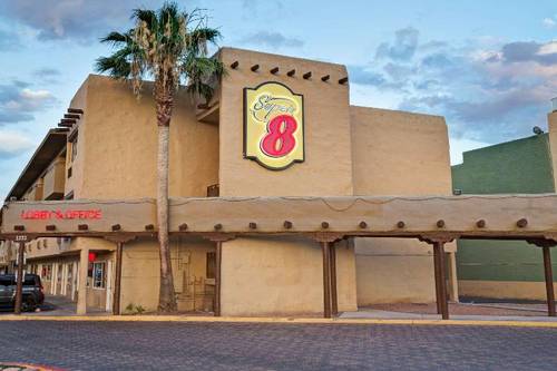 Super 8 by Wyndham Las Vegas North Strip/Fremont