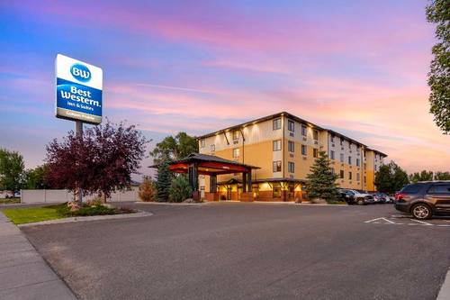 Best Western Golden Prairie Inn & Suites