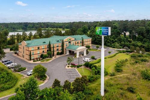 Holiday Inn Express & Suites Macon-West