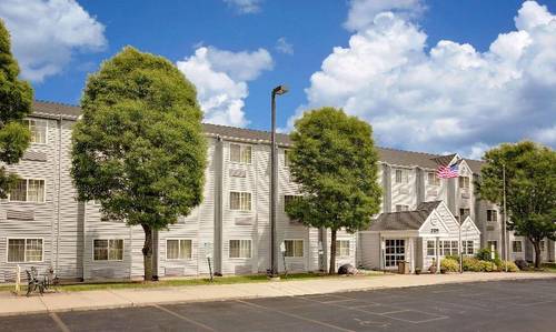 Microtel Inn & Suites By Wyndham Madison East