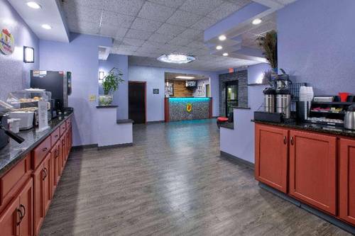 Super 8 by Wyndham Mobile/Tillmans Corner