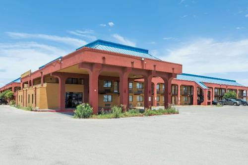 Days Inn by Wyndham Midland