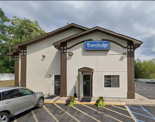 Travelodge by Wyndham Muskegon