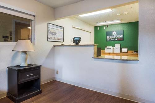HomeTowne Studios Orlando - UCF Area