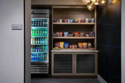 Holiday Inn Norfolk Airport