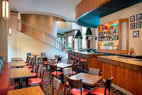 Four Points by Sheraton Plainview Long Island