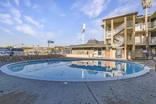 Heritage Inn Express