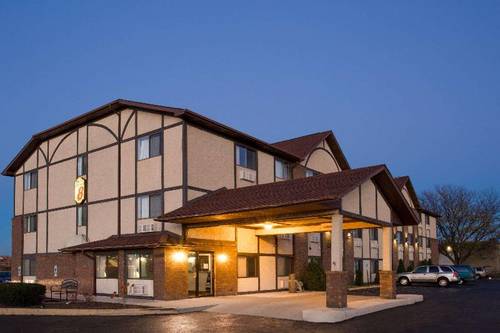 Super 8 by Wyndham Woodstock