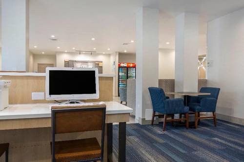 Holiday Inn Express & Suites Chicago West - St Cha