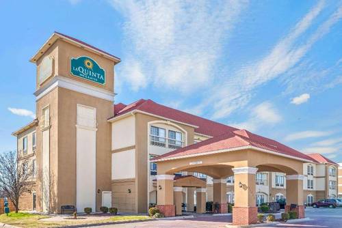La Quinta Inn & Suites Yukon