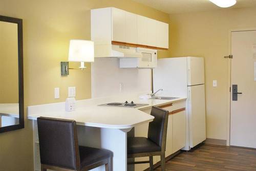 Extended Stay America - Kansas City - Overland Par