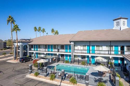 Hotel Serene Glendale Peoria Surestay Collection