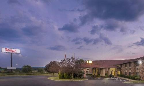 Red Roof Inn & Suites Hermitage