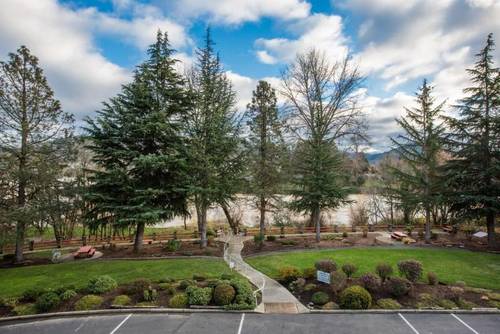 Riverfront Inn Roseburg