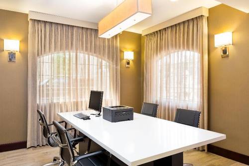 Holiday Inn Express Palestine