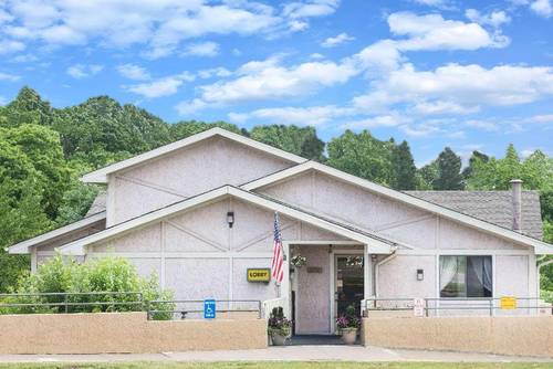 Super 8 by Wyndham Pittsburgh Arpt/Coraopolis