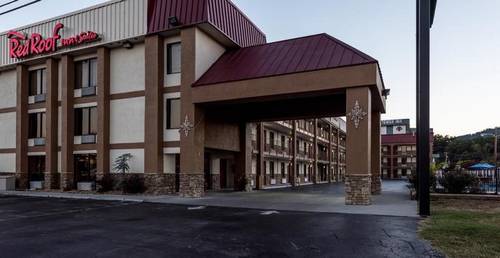 Red Roof Inn & Suites Pigeon Forge - Parkway