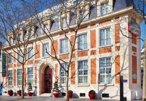 Le Parchamp, Paris Boulogne, a Tribute Portfolio