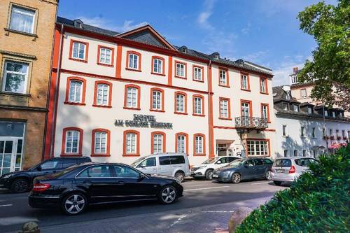 Am Schloss Biebrich