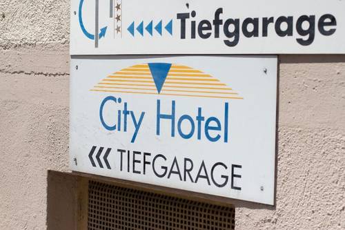 City Hotel