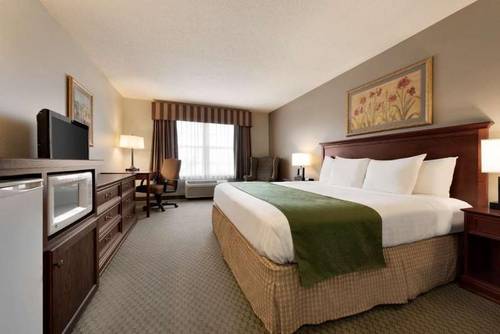 Country Inn & Suites, St. Cloud East, MN