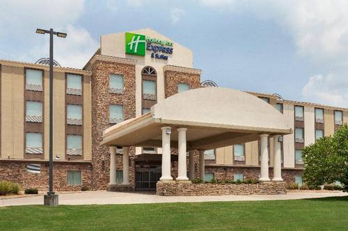 Holiday Inn Express Hotel & Suites Searcy