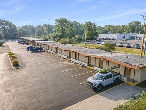 Great Lakes Inn and Suites