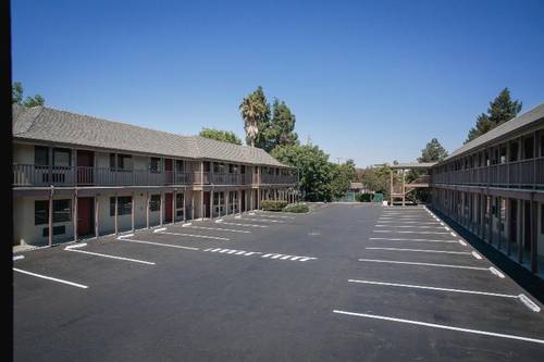 Alura Inn