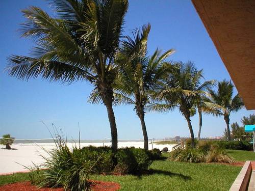 Island Inn Beach Resort