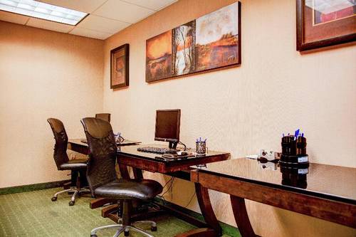 Holiday Inn Express & Suites Tyler South