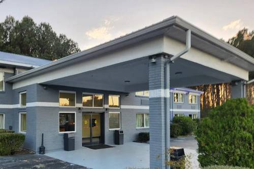 Econo Lodge Inn & Suites Warsaw NC