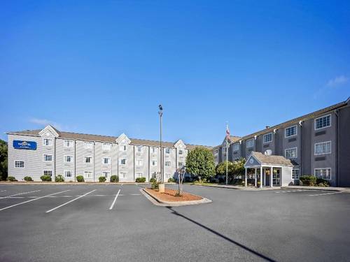 Microtel Inn & Suites By Wyndham Greensboro