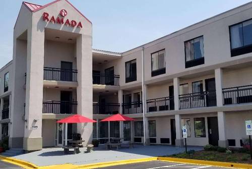 Clarion Pointe Greensboro Coliseum Area