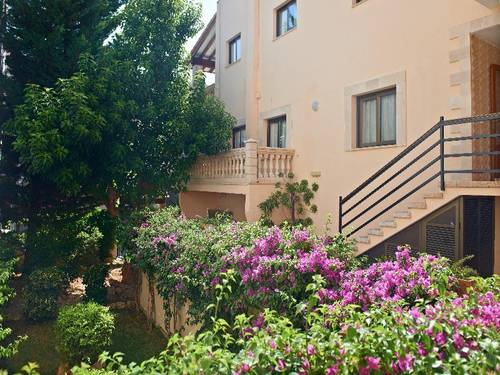 Lemar Apartments